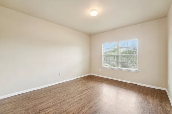 $2,250 | 223 Camellia Drive, Hutto, TX 78634