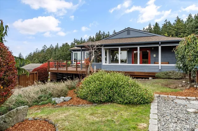 $825,000 | 5495 Windmill Lane, Freeland, WA 98249