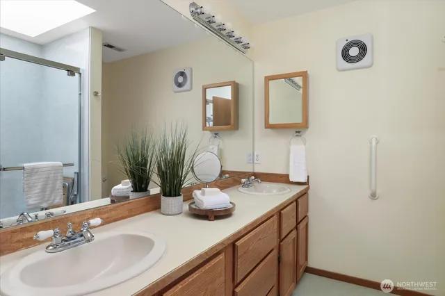 $825,000 | 5495 Windmill Lane, Freeland, WA 98249