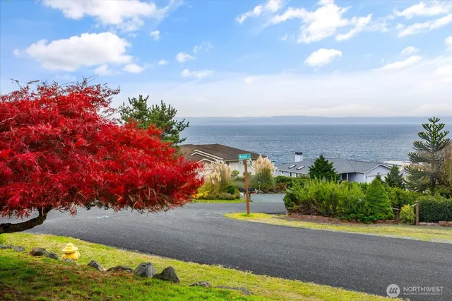 $825,000 | 5495 Windmill Lane, Freeland, WA 98249