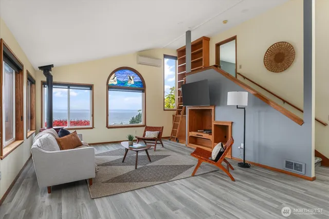 $825,000 | 5495 Windmill Lane, Freeland, WA 98249