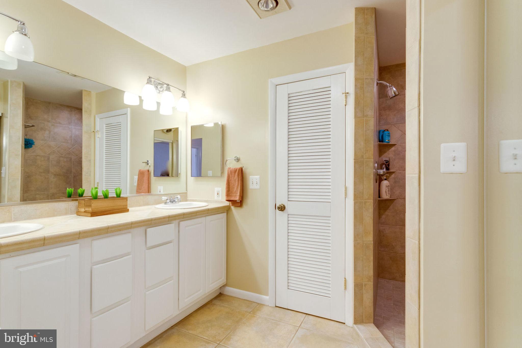 12726 Builders Road Herndon, VA 20170 - Photo 39 of 52 Gallery Image 39