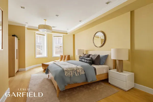 $12,995,000 | 33 West 71st Street | Upper West Side