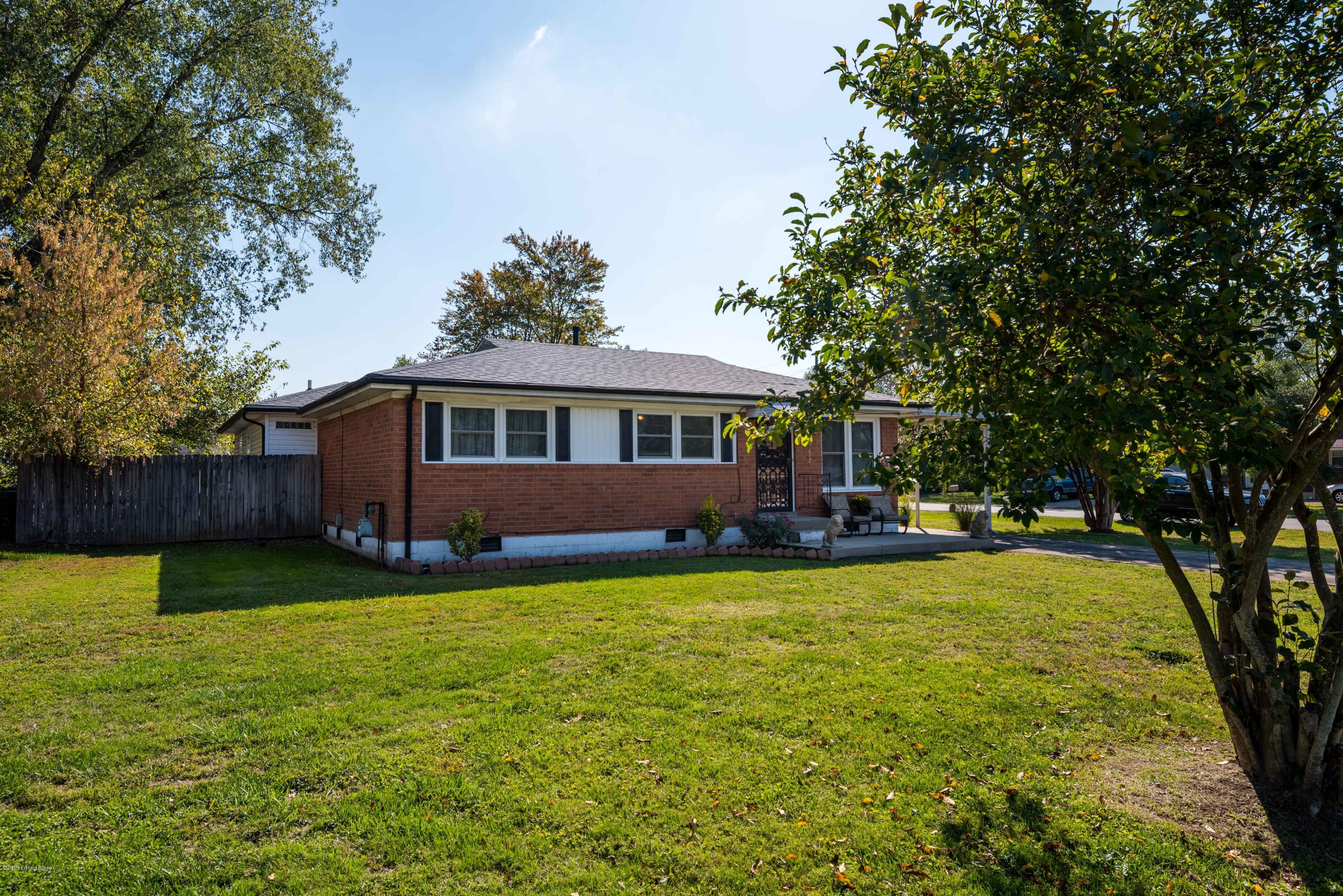 9607 Maple Road Louisville, KY 40229 - Photo 2 of 30 DHI-3