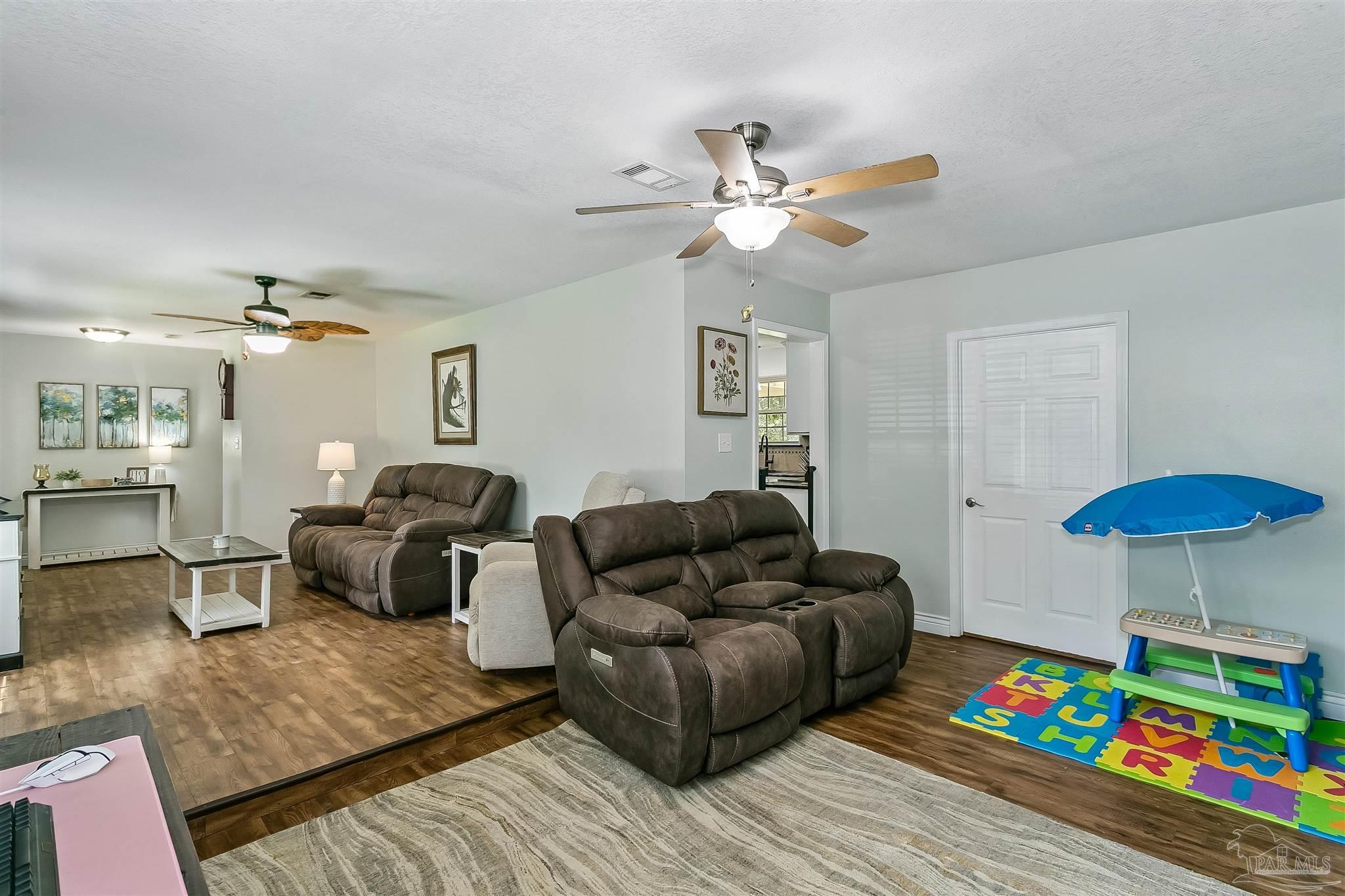 5638 Windham Road Milton, FL 32570 - Photo 11 of 38 Gallery Image 11