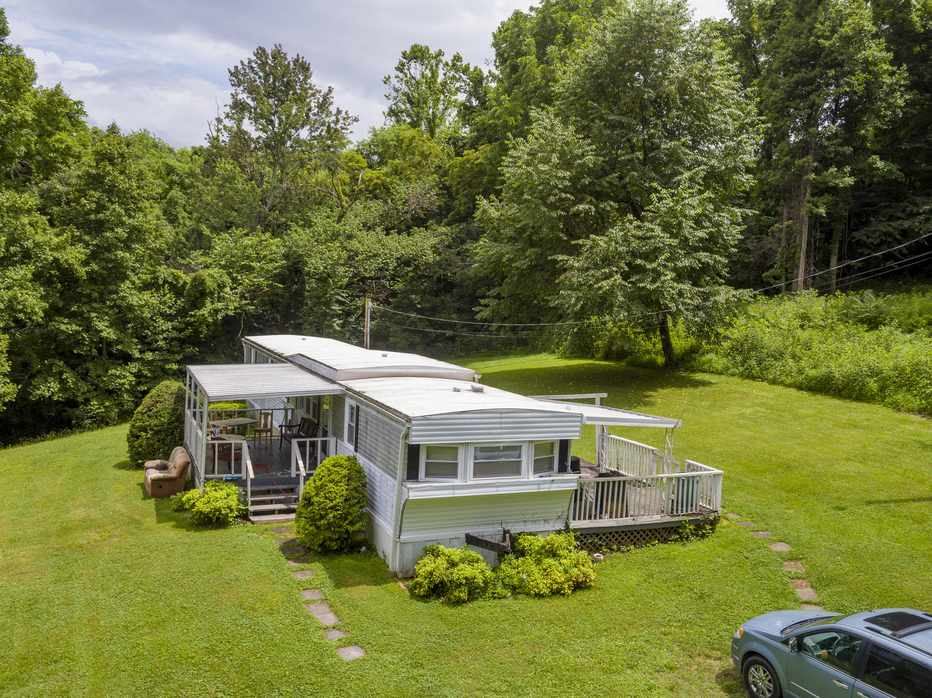 221 Clay Little Road Elizabethton, TN 37643 - Photo 12 of 14 ClayA--1