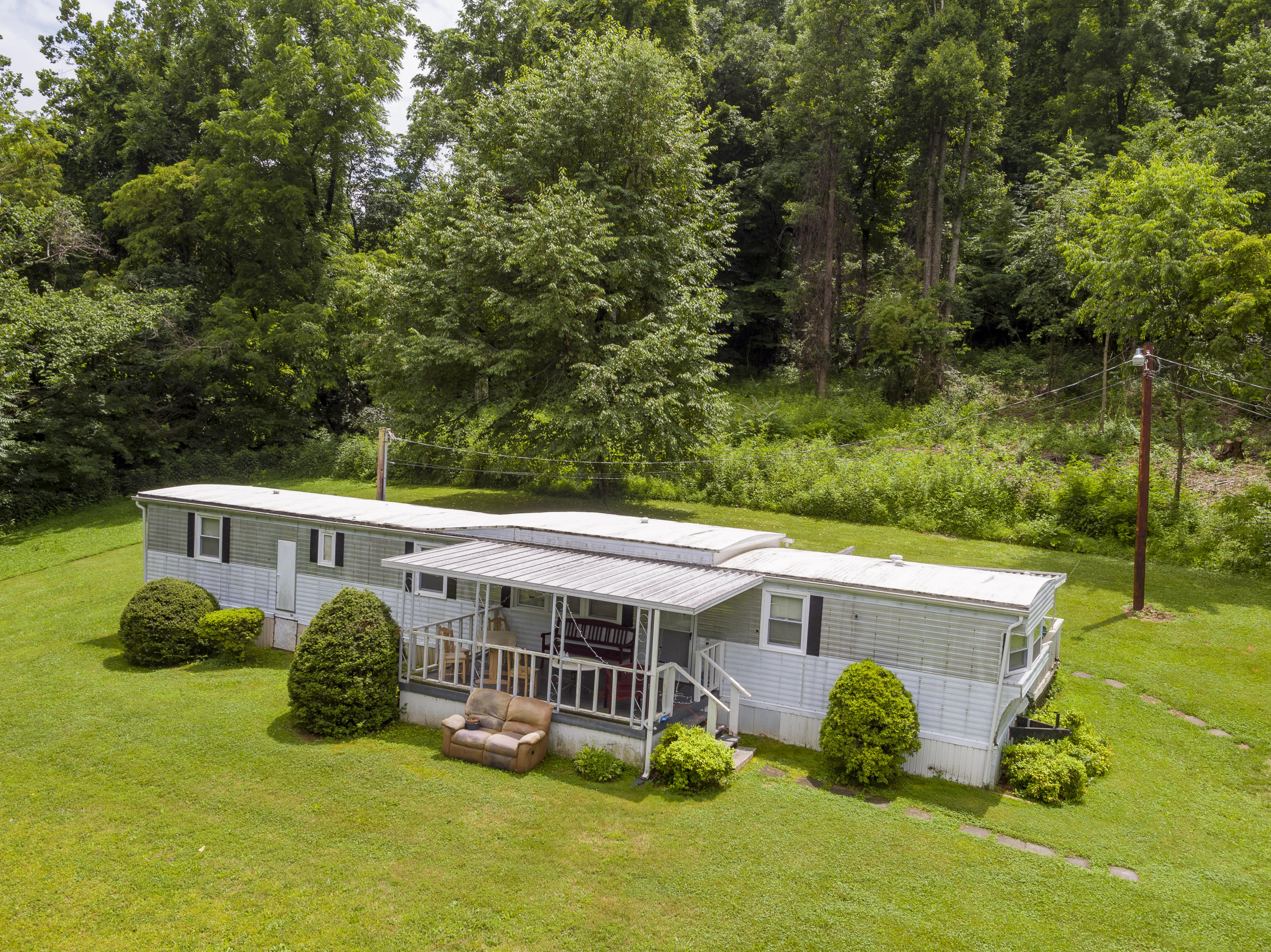 221 Clay Little Road Elizabethton, TN 37643 - Photo 13 of 14 ClayA--2