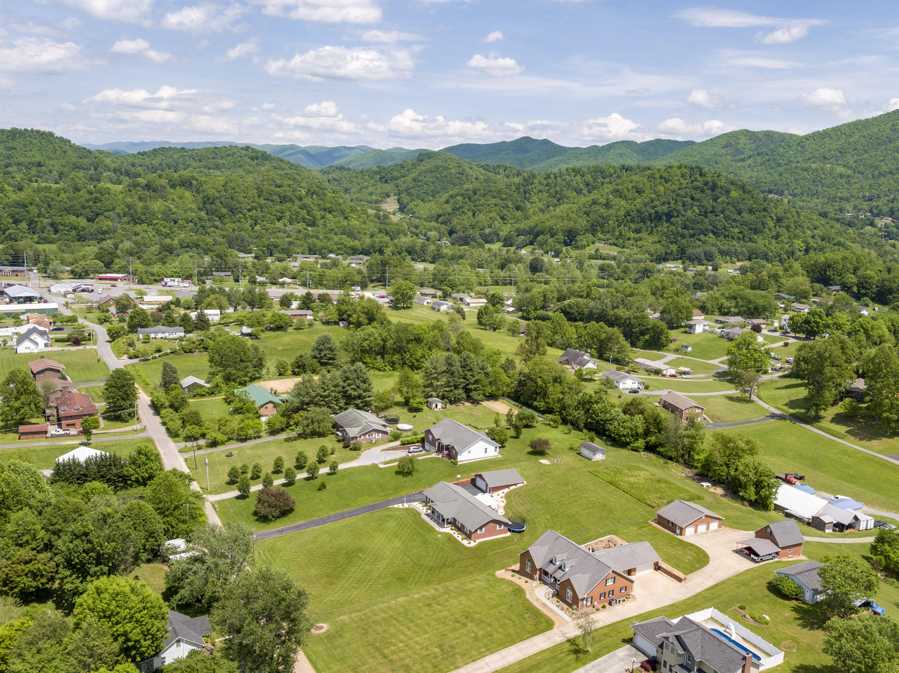 221 Clay Little Road Elizabethton, TN 37643 - Photo 14 of 14 Clay--7
