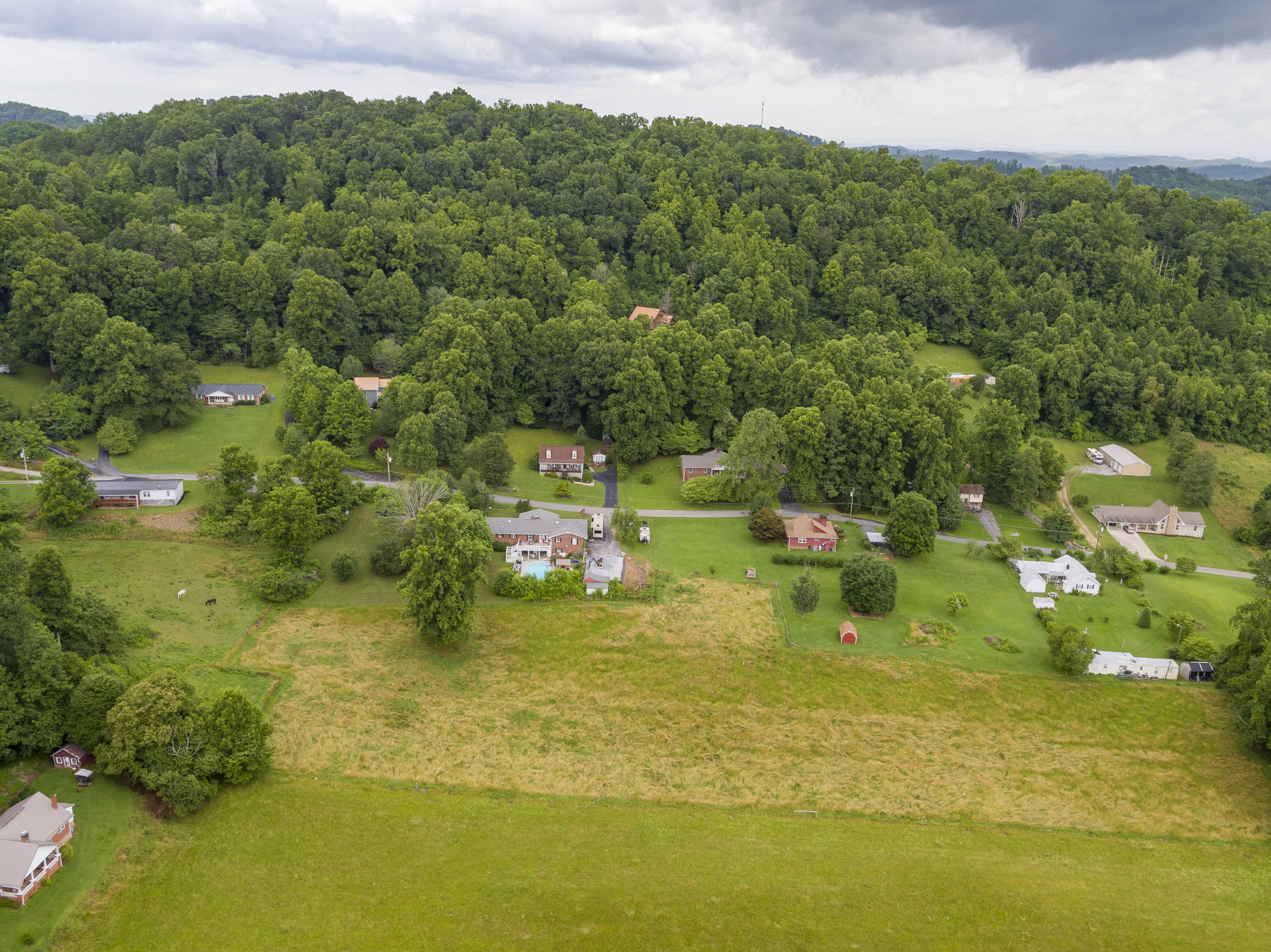 221 Clay Little Road Elizabethton, TN 37643 - Photo 7 of 14 ClayA--12