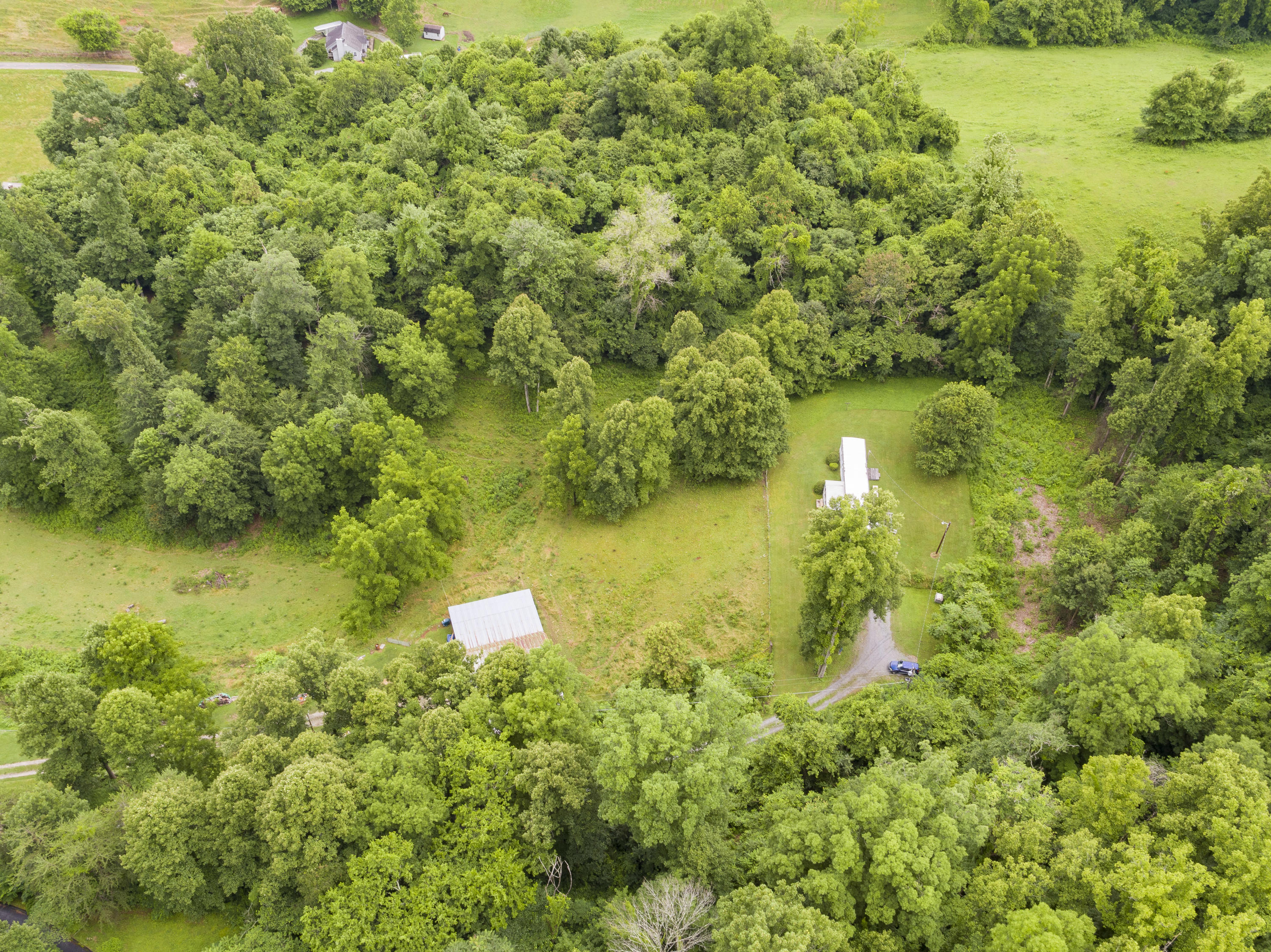 221 Clay Little Road Elizabethton, TN 37643 - Photo 10 of 14 ClayA--16