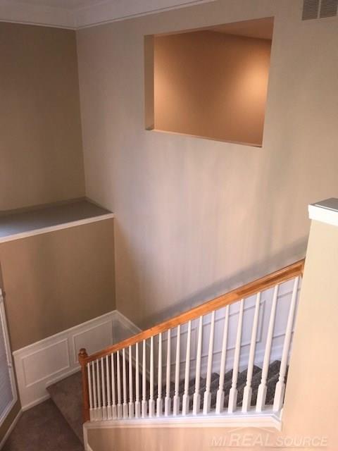 1659 Maple Creek Court Rochester, MI 48306 - Photo 12 of 48 Beautiful Stairway