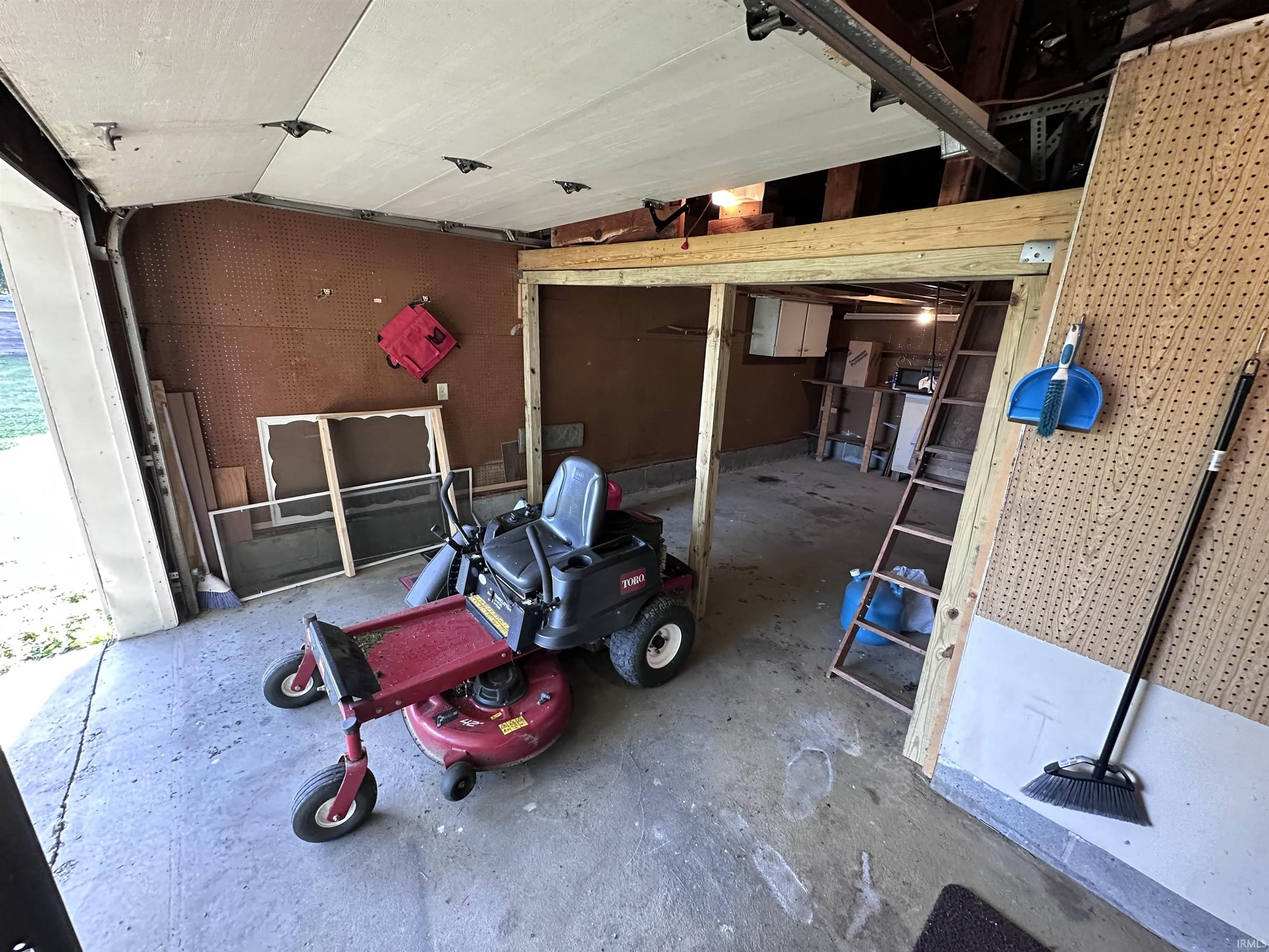 3909 North 500 W Road Muncie, IN 47304 - Photo 23 of 29