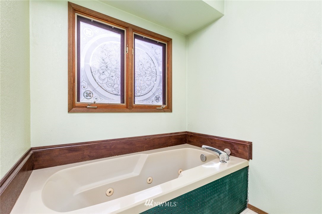 6097 Everson Goshen Road Bellingham, WA 98226 - Photo 11 of 24