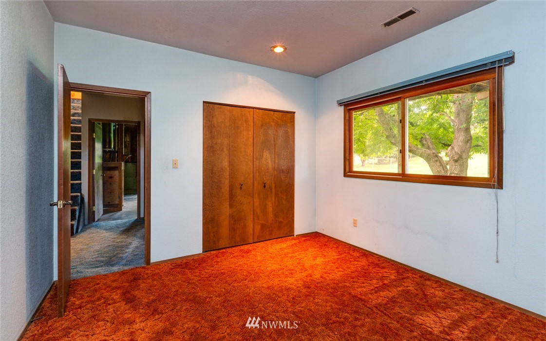 6097 Everson Goshen Road Bellingham, WA 98226 - Photo 14 of 24