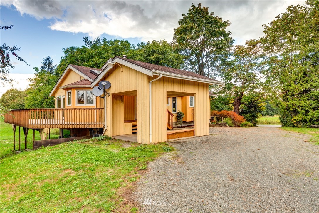 6097 Everson Goshen Road Bellingham, WA 98226 - Photo 3 of 24