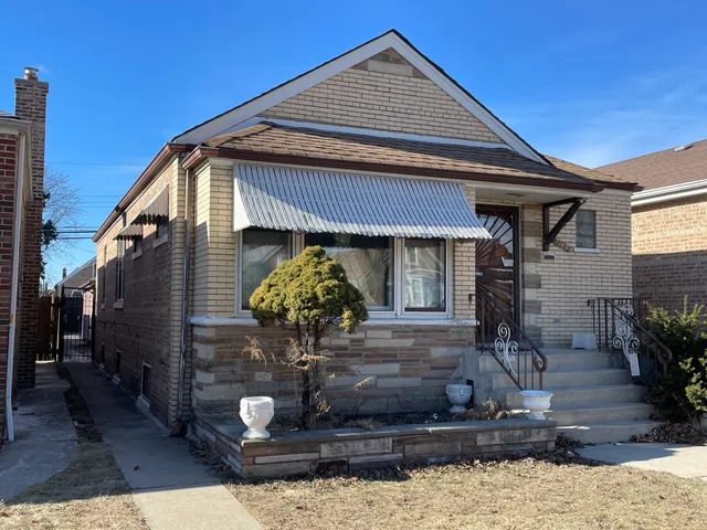 $264,000 | 7148 South Sawyer Avenue, Chicago, IL 60629