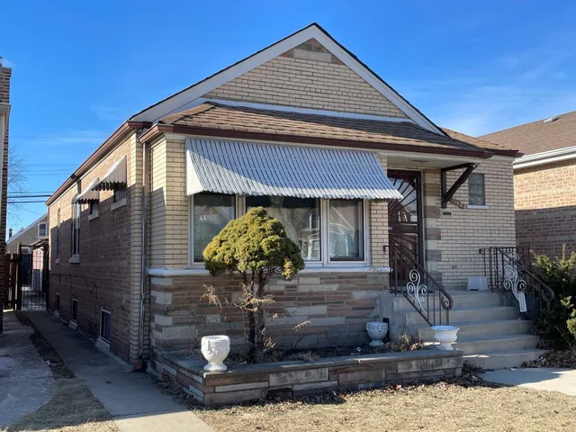 $264,000 | 7148 South Sawyer Avenue, Chicago, IL 60629