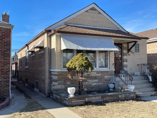 $264,000 | 7148 South Sawyer Avenue, Chicago, IL 60629