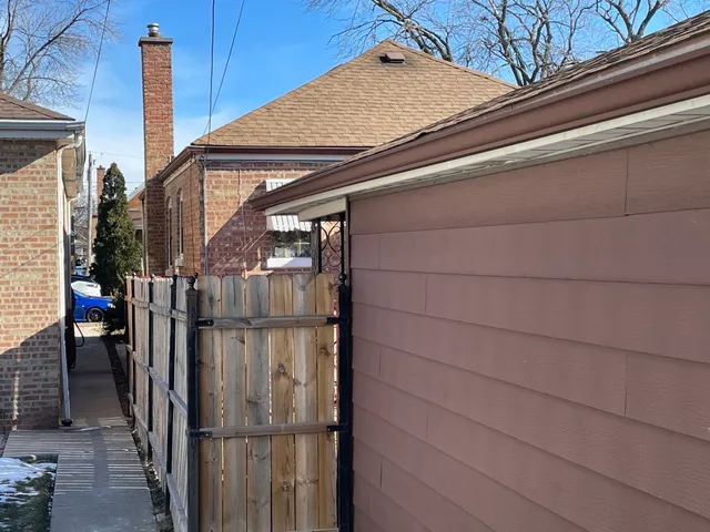 $264,000 | 7148 South Sawyer Avenue, Chicago, IL 60629