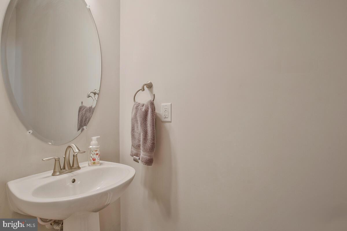 2723 Lady Slipper Road Gambrills, MD 21054 - Photo 19 of 50 Main Level Powder Room