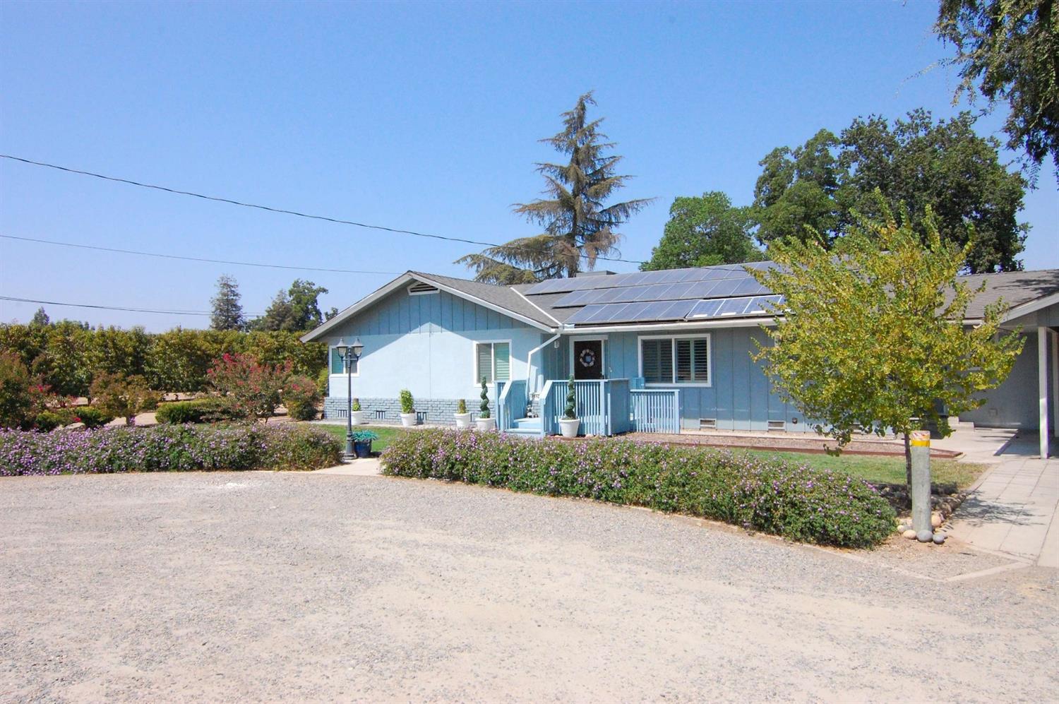 19550 East Parlier Avenue Reedley, CA 93654 - Photo 1 of 13 Gallery Image 1
