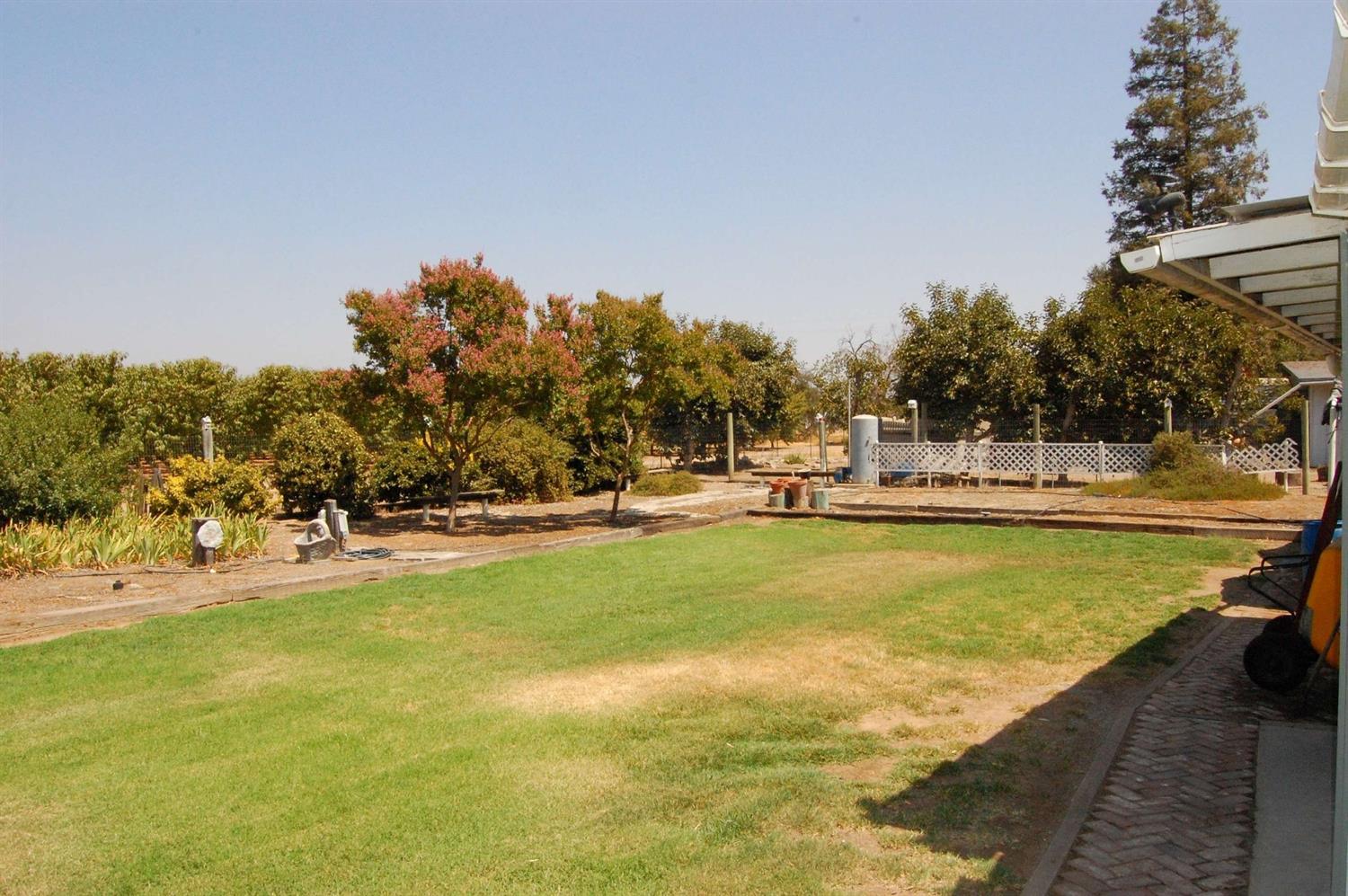 19550 East Parlier Avenue Reedley, CA 93654 - Photo 11 of 13 Gallery Image 11