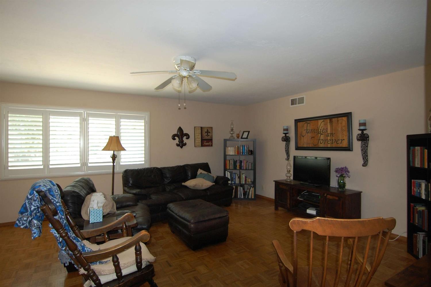 19550 East Parlier Avenue Reedley, CA 93654 - Photo 7 of 13 Gallery Image 7