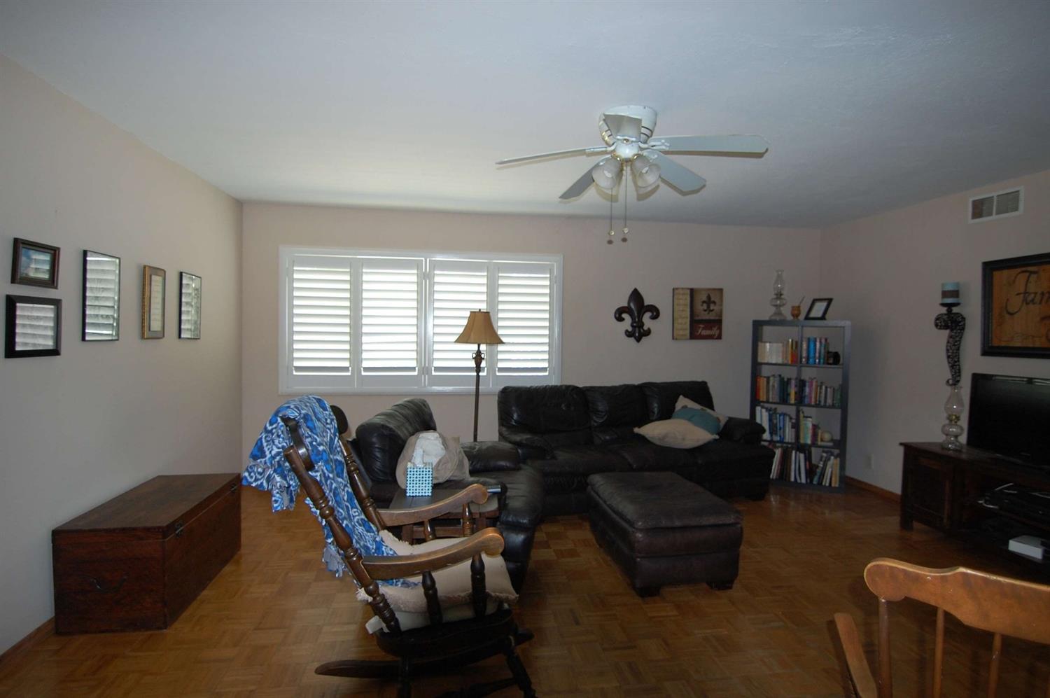19550 East Parlier Avenue Reedley, CA 93654 - Photo 8 of 13 Gallery Image 8