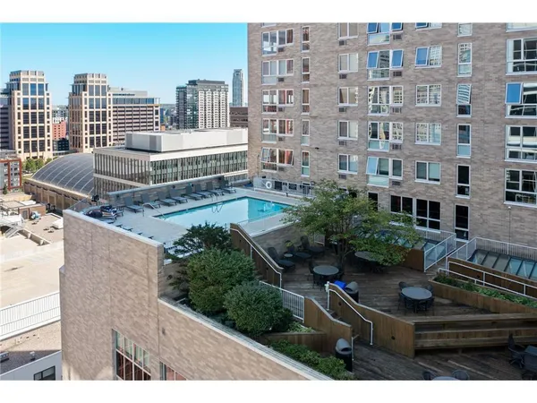 $173,900 | 433 South 7th Street, Unit 1627, Minneapolis, MN 55415