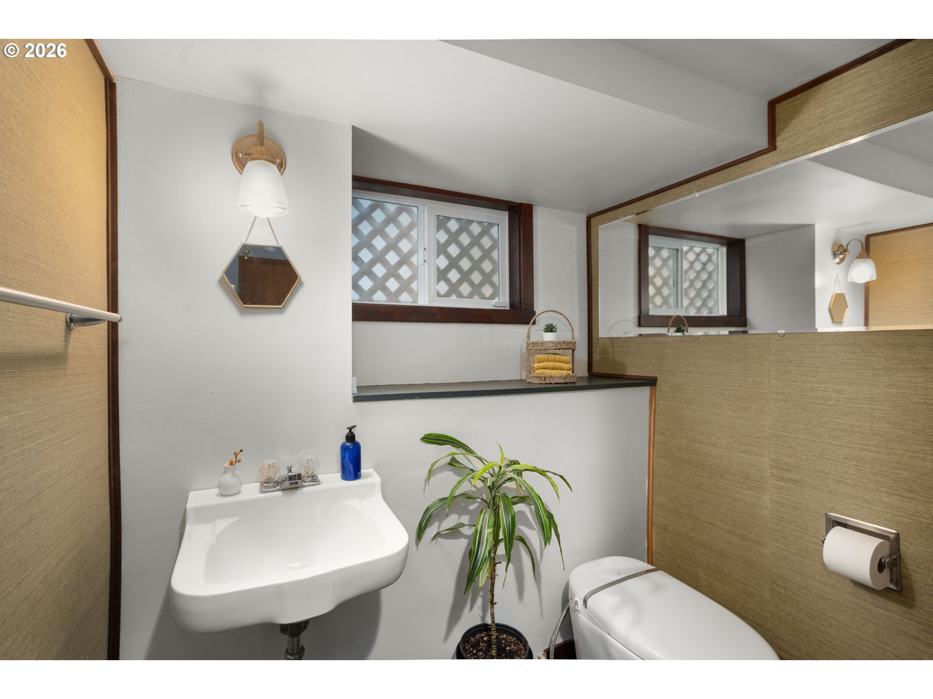 5015 Northeast Cleveland Avenue Portland, OR 97211 - Photo 22 of 28 Bathroom