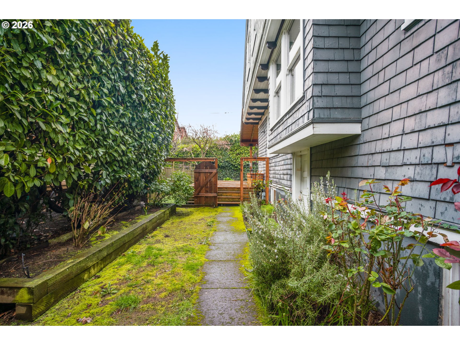 5015 Northeast Cleveland Avenue Portland, OR 97211 - Photo 26 of 28 Yard