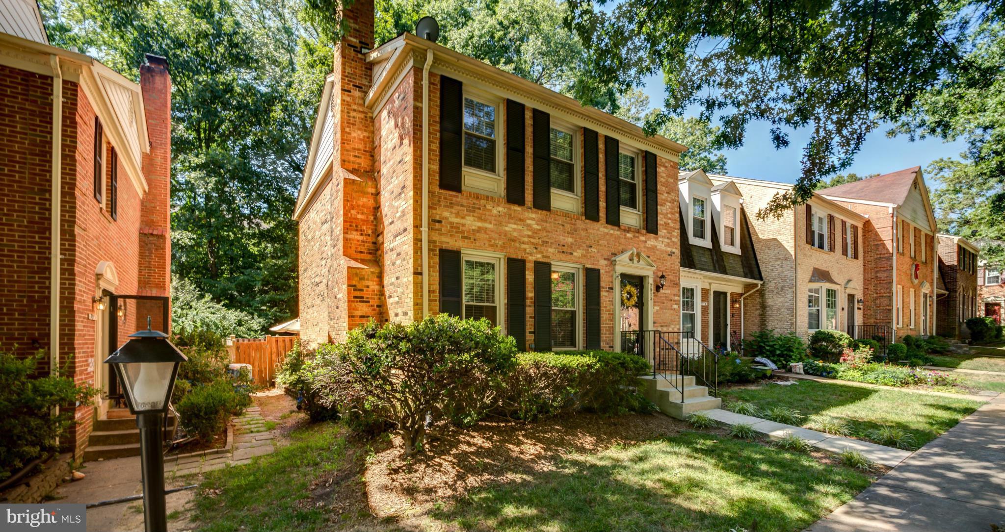 7913 Birchtree Court Springfield, VA 22152 - Photo 2 of 23 Exterior (General)