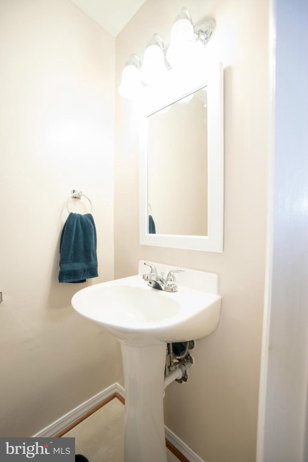 7913 Birchtree Court Springfield, VA 22152 - Photo 19 of 23 Bath
