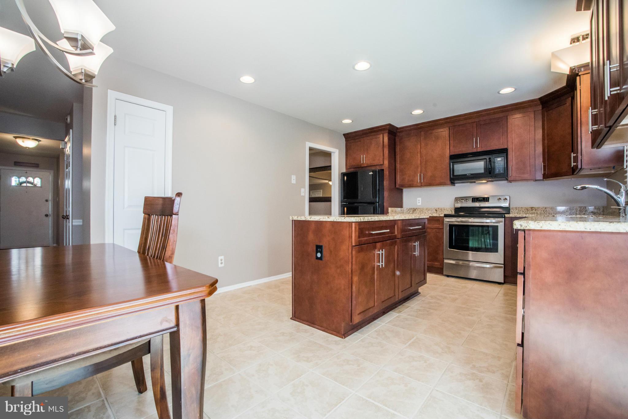 7913 Birchtree Court Springfield, VA 22152 - Photo 4 of 23 Kitchen