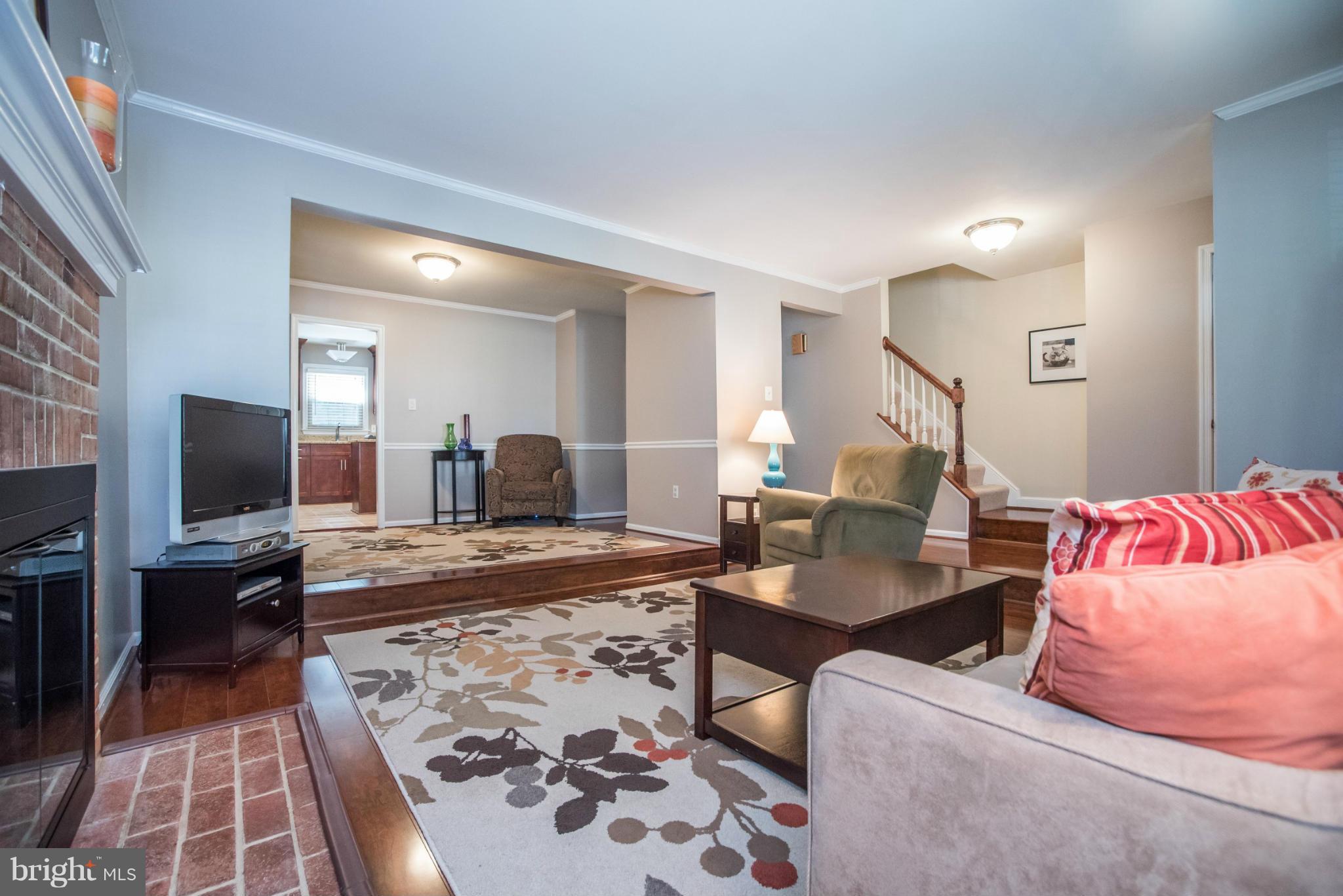 7913 Birchtree Court Springfield, VA 22152 - Photo 6 of 23 Living Room