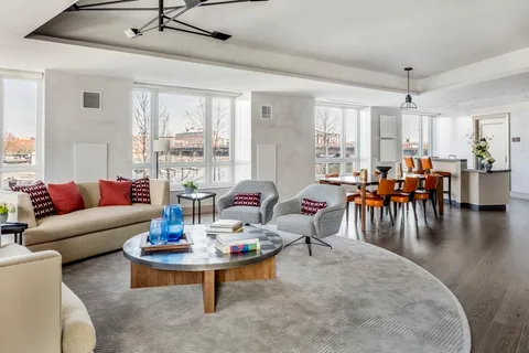 $1,650,000 | 100 Lovejoy Wharf, Unit 9F, Boston, MA 02114