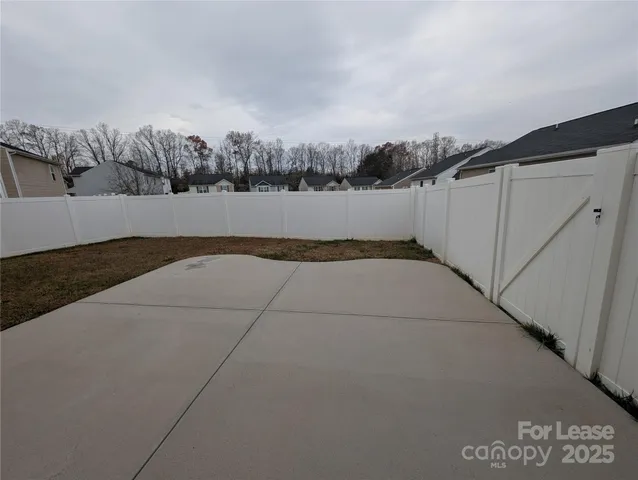 $2,200 | 8419 Candlenut Lane, Charlotte, NC 28215