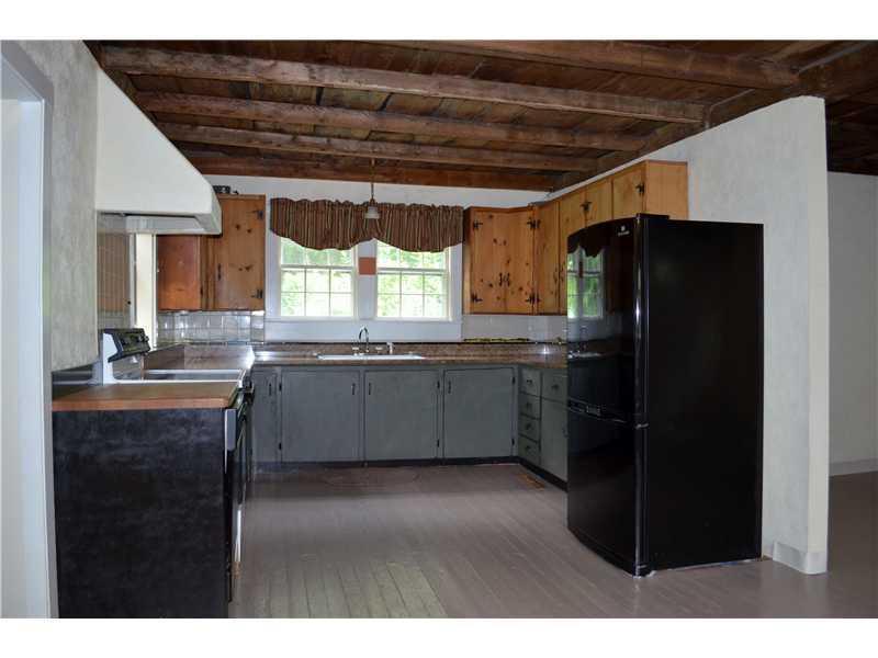 11 Park Road Windham, ME 04062 - Photo 3 of 14 Kitchen.