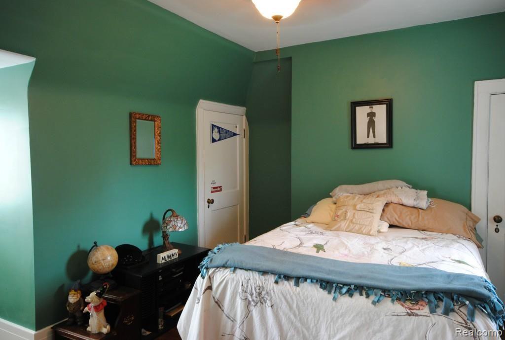 1328 Berkshire Road Grosse Pointe, MI 48230 - Photo 21 of 27 DSC_7791.jpg