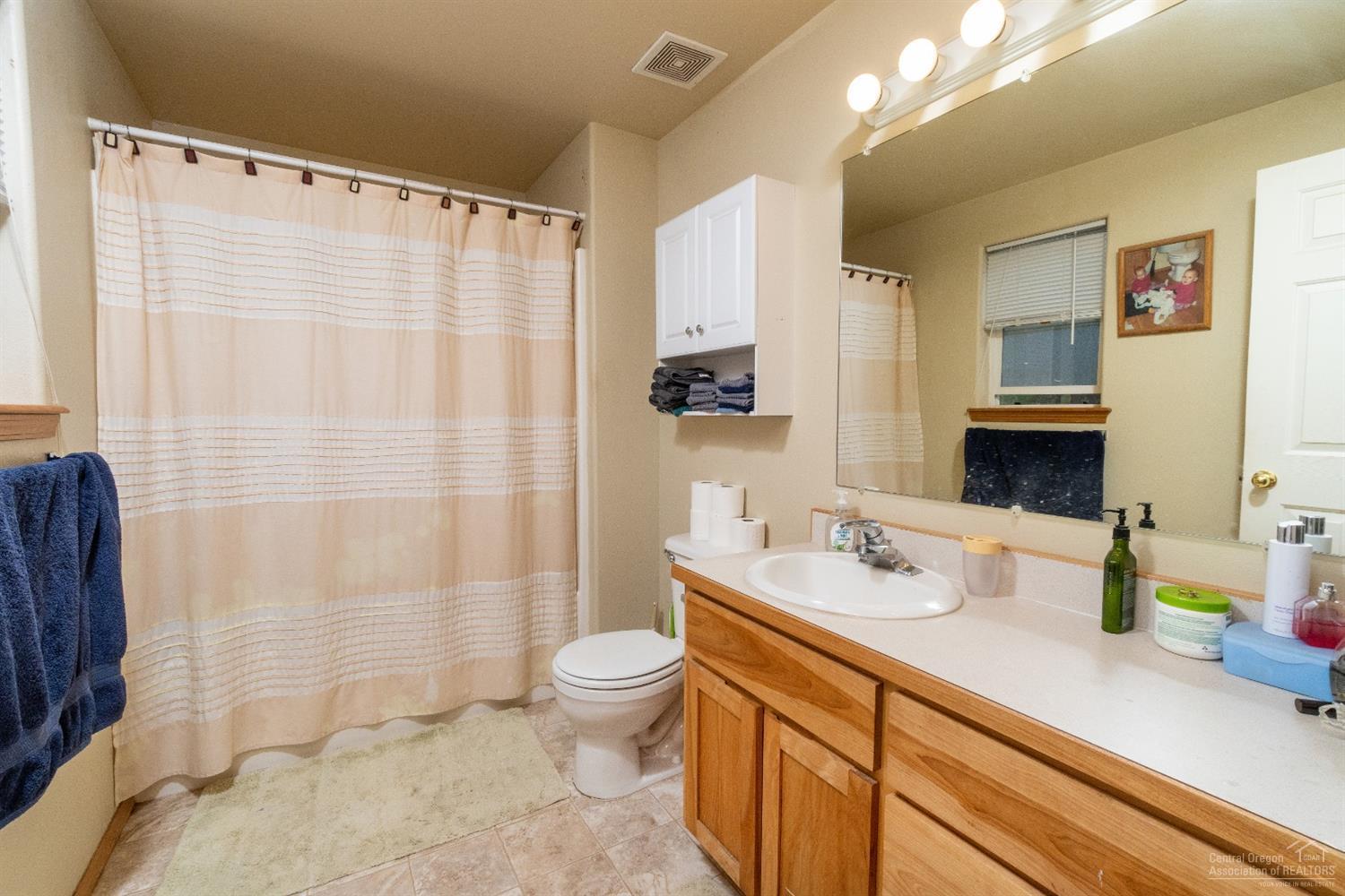 19246 Kiowa Road Bend, OR 97702 - Photo 9 of 18 Additional Photo