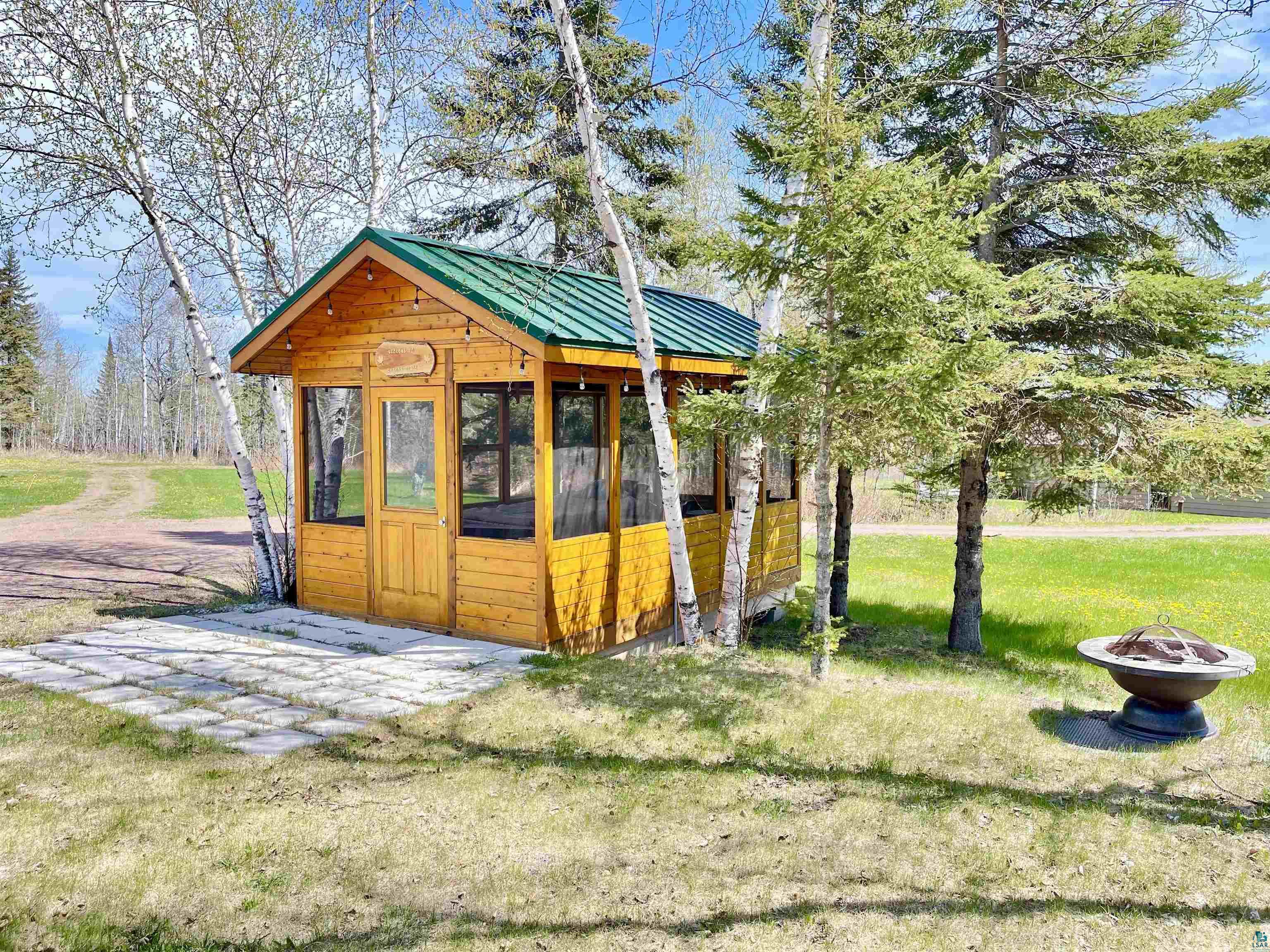 183 Cramer Road Schroeder, MN 55613 - Photo 39 of 50 Screenhouse.