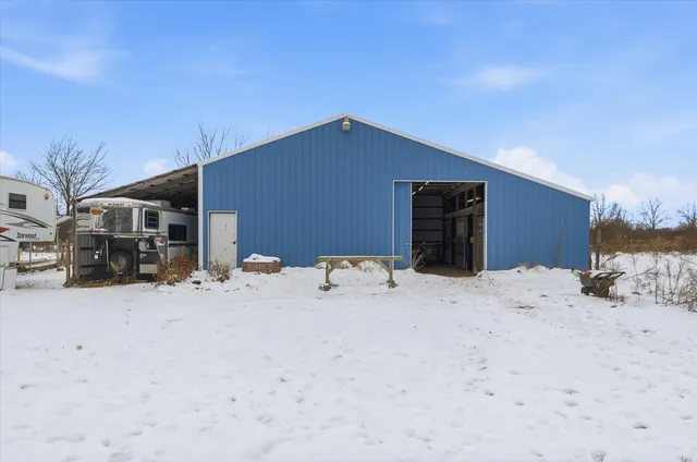 $449,000 | 8595 Columbia Highway, Eaton Rapids, MI 48827