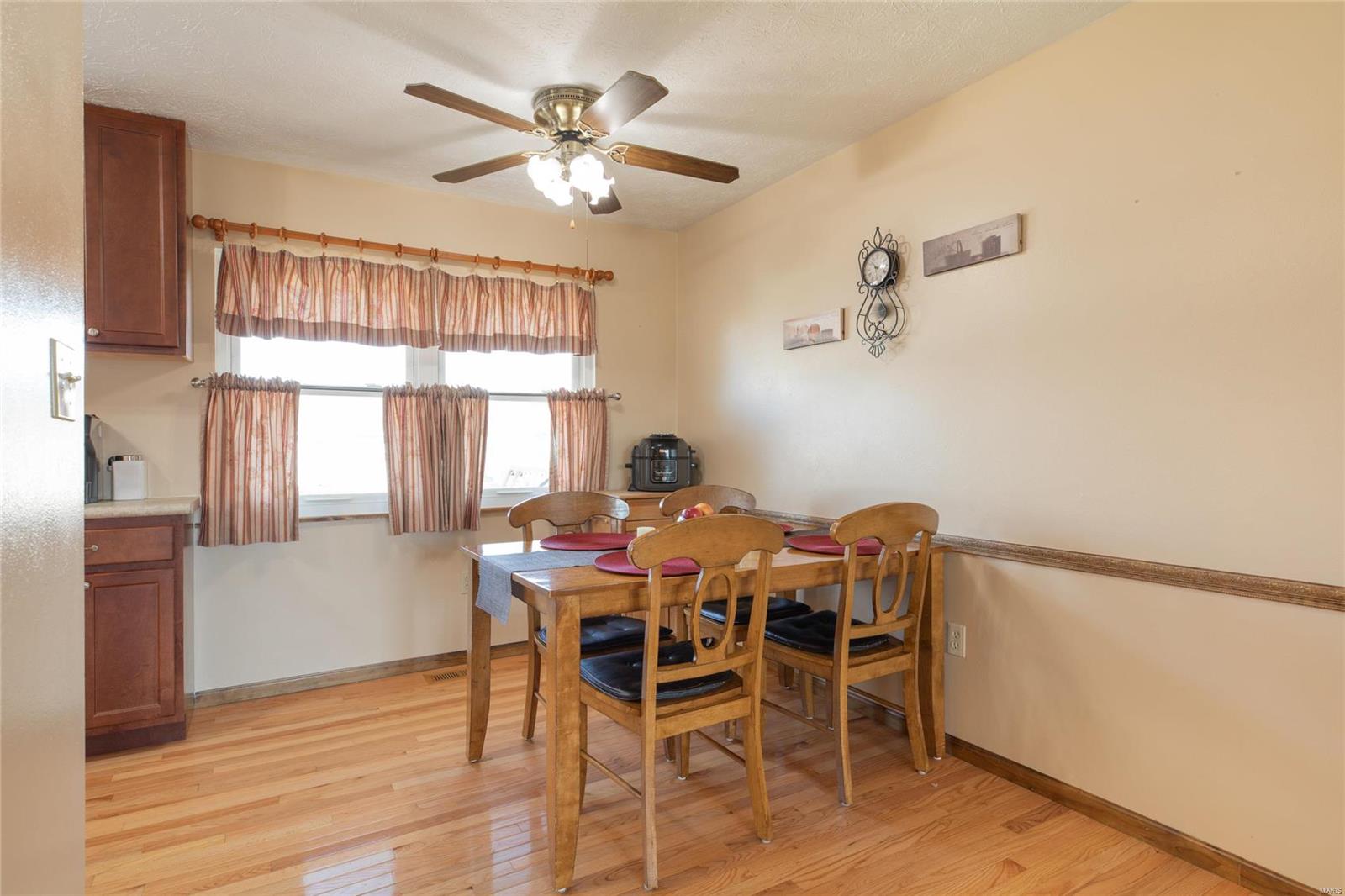 1009 West County Road Jerseyville, IL 62052 - Photo 13 of 34 Gallery Image 13