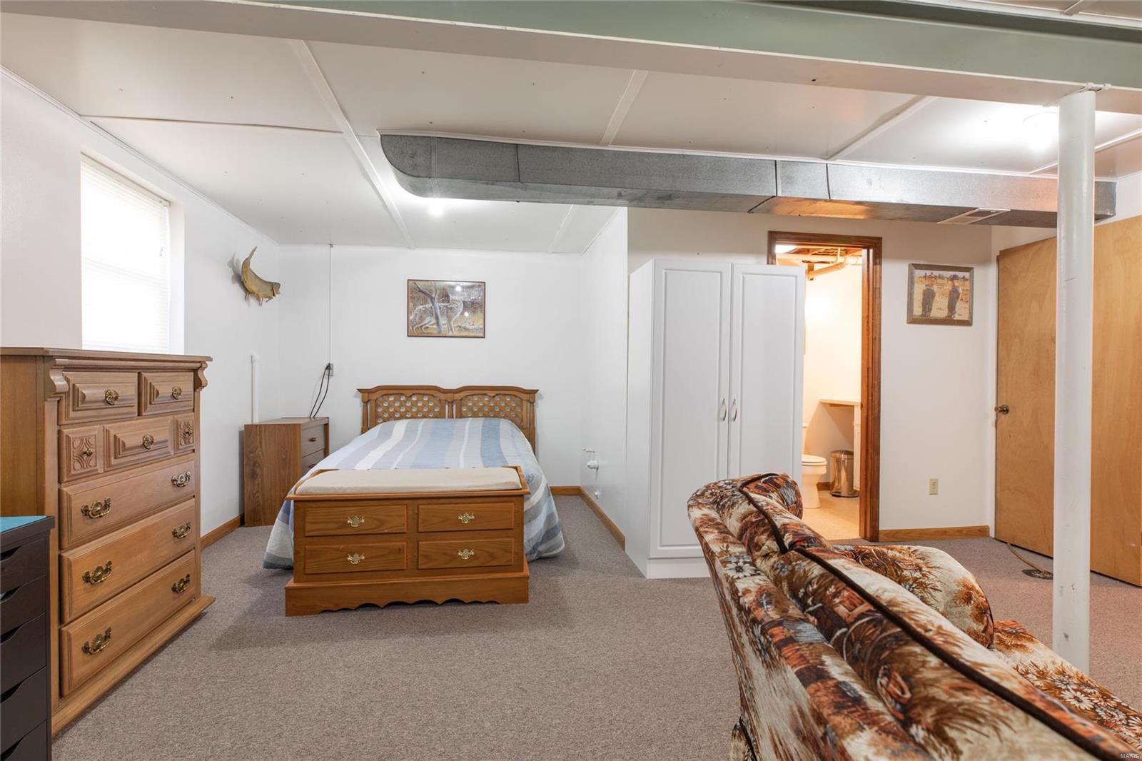 1009 West County Road Jerseyville, IL 62052 - Photo 28 of 34 Gallery Image 28