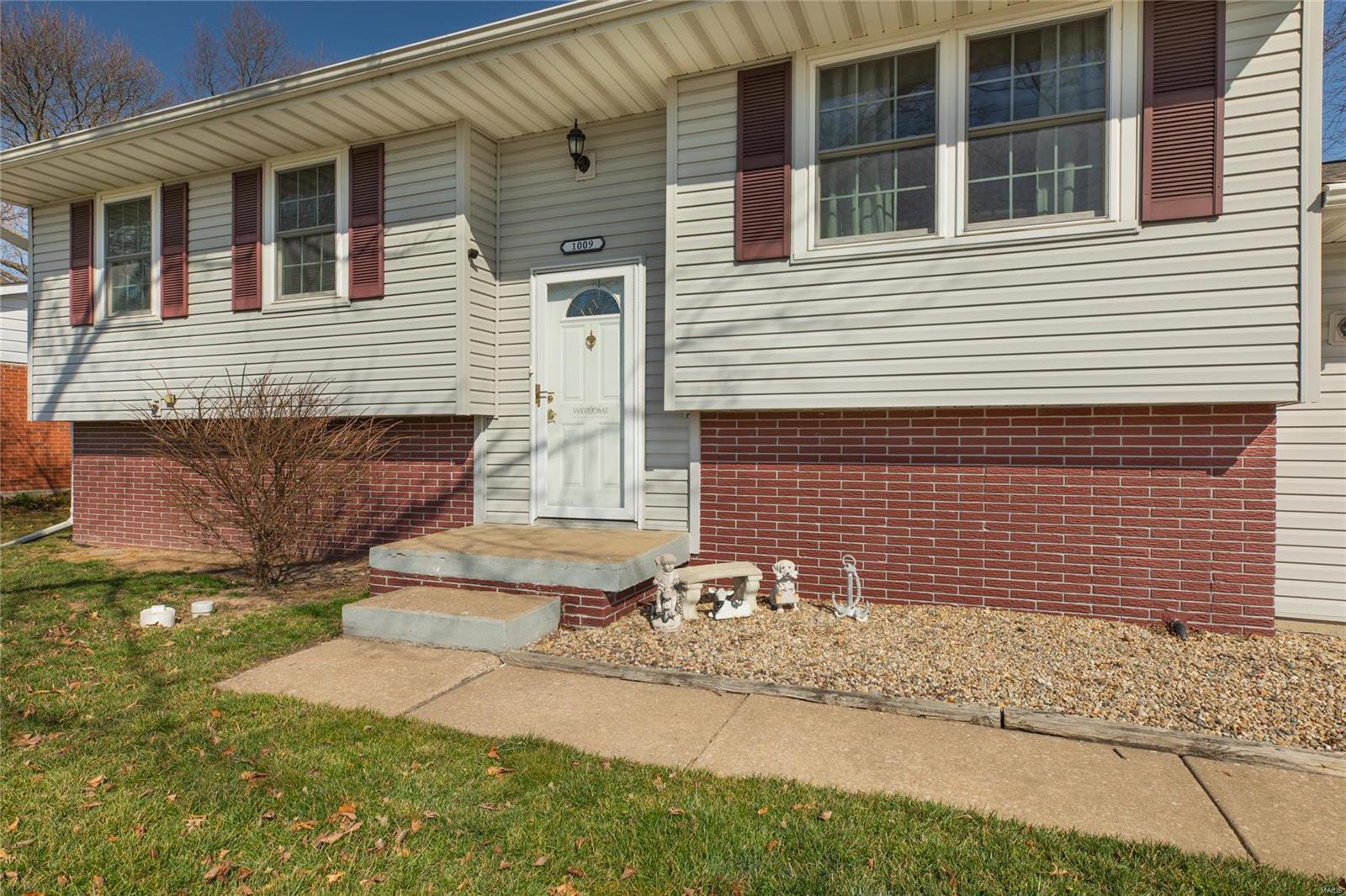 1009 West County Road Jerseyville, IL 62052 - Photo 4 of 34 Gallery Image 4