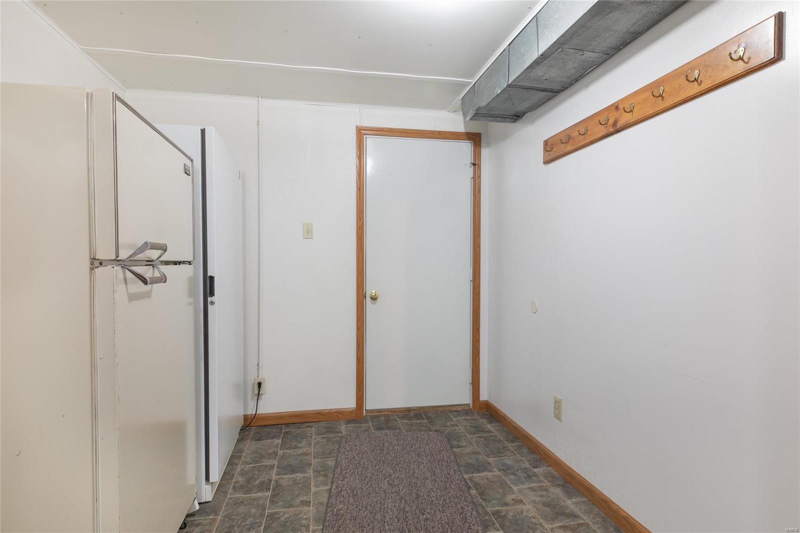 1009 West County Road Jerseyville, IL 62052 - Photo 33 of 34 Gallery Image 33