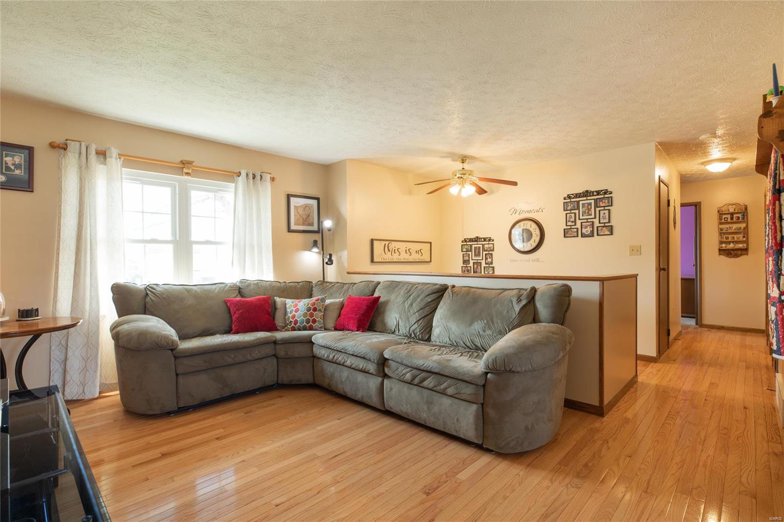 1009 West County Road Jerseyville, IL 62052 - Photo 10 of 34 Gallery Image 10