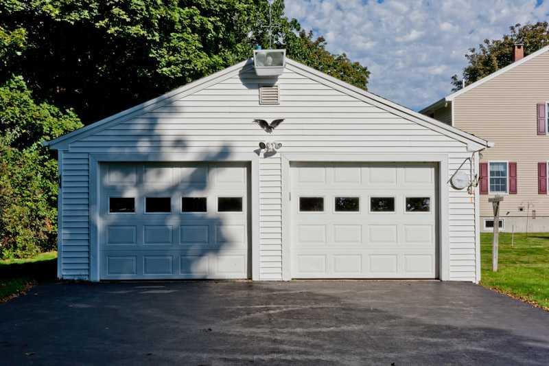 23 Fairfield Road Scarborough, ME 04074 - Photo 4 of 23 Parking Lot/Garage. Oversized two...