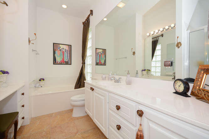 10673 Southwest Stratton Drive Port St. Lucie, FL 34987 - Photo 16 of 39 Master Bath Suite #1
