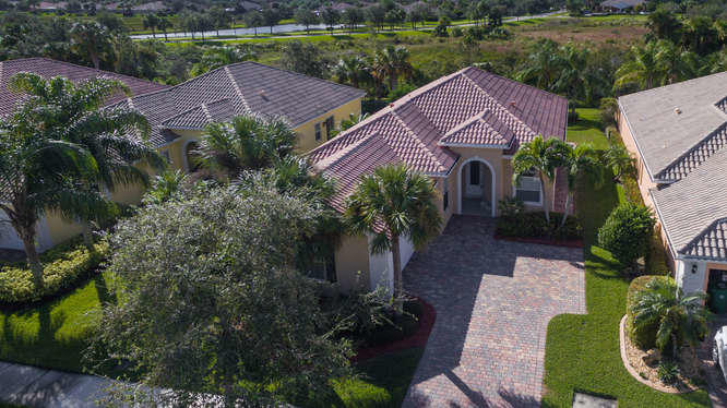 10673 Southwest Stratton Drive Port St. Lucie, FL 34987 - Photo 36 of 39 10673 SW Stratton Dr Port St-small-037-2